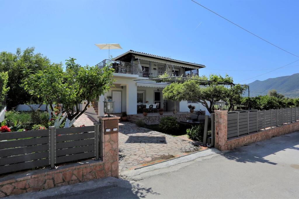 "Elegant & Quiet House" Apartment Igoumenitsa Exterior photo